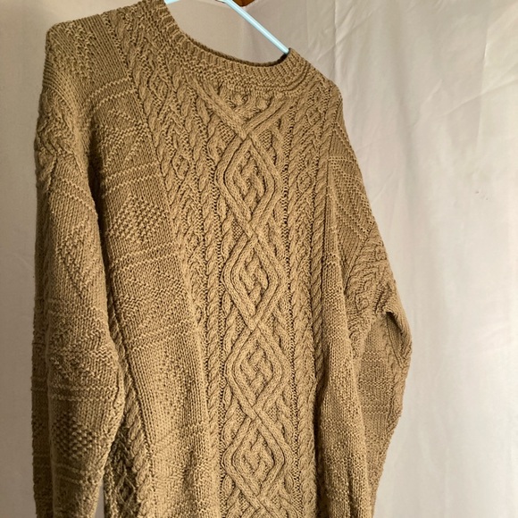 Hand knit sweater large weathervane - Picture 3 of 16